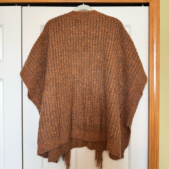 Anthropologie Knit Boho Fringe Poncho - Picture 7 of 10